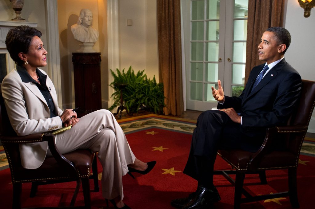 Robin Roberts interview Barack Obama in the Cabinet Room of The White House in 2012